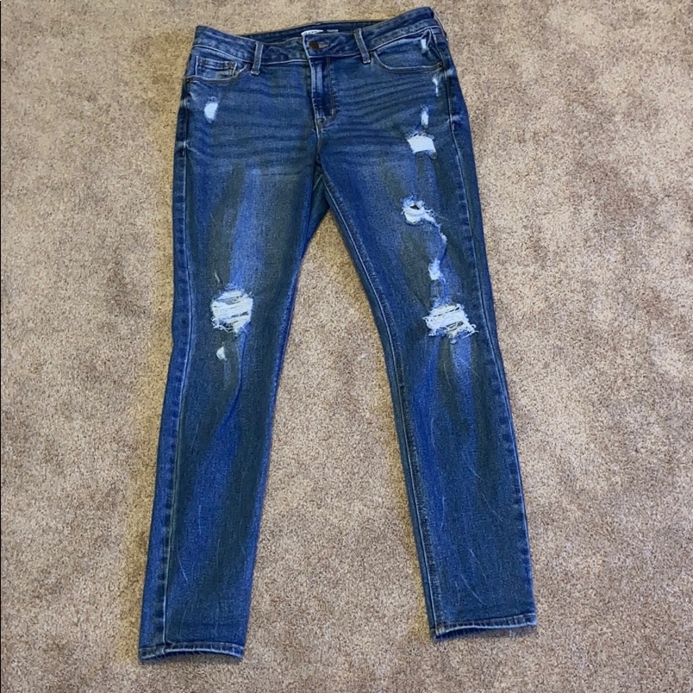 Old Navy Rockstar Super Skinny Distressed Jeans